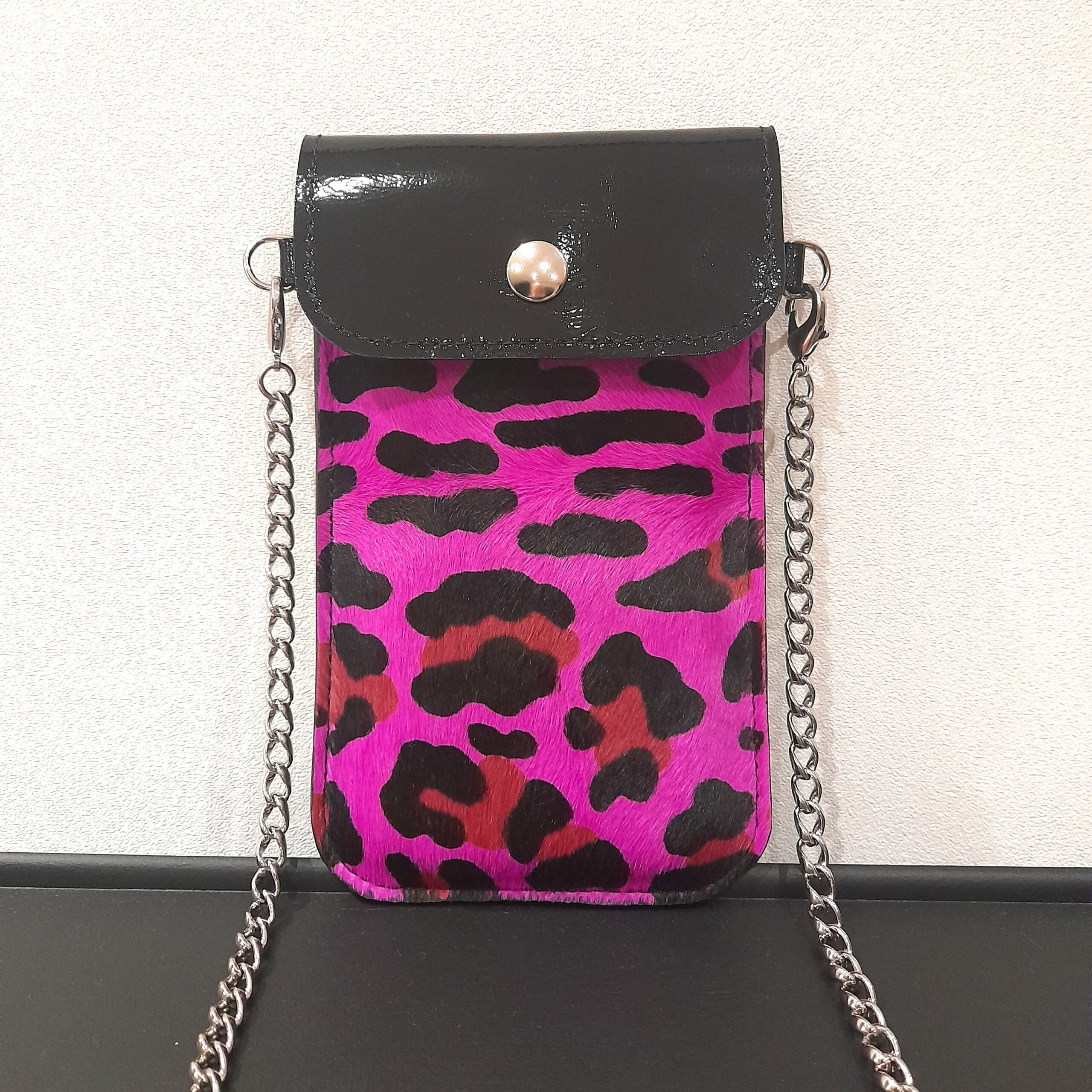 sac pour telephone en cuir leopard rose